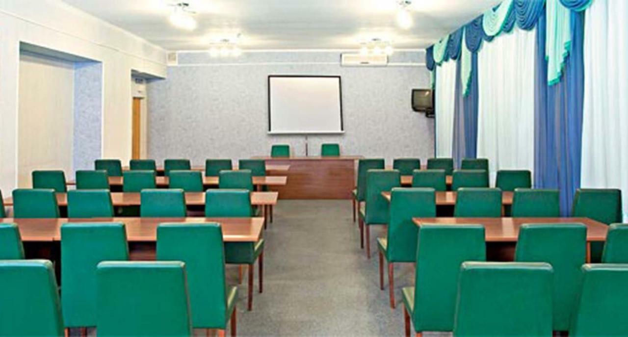 Kozatsky On Antonova Hotel Kiev Exterior foto